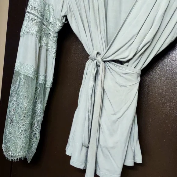 Beautiful Wrap Top - Laced Bell Sleeves - Picture 7 of 8